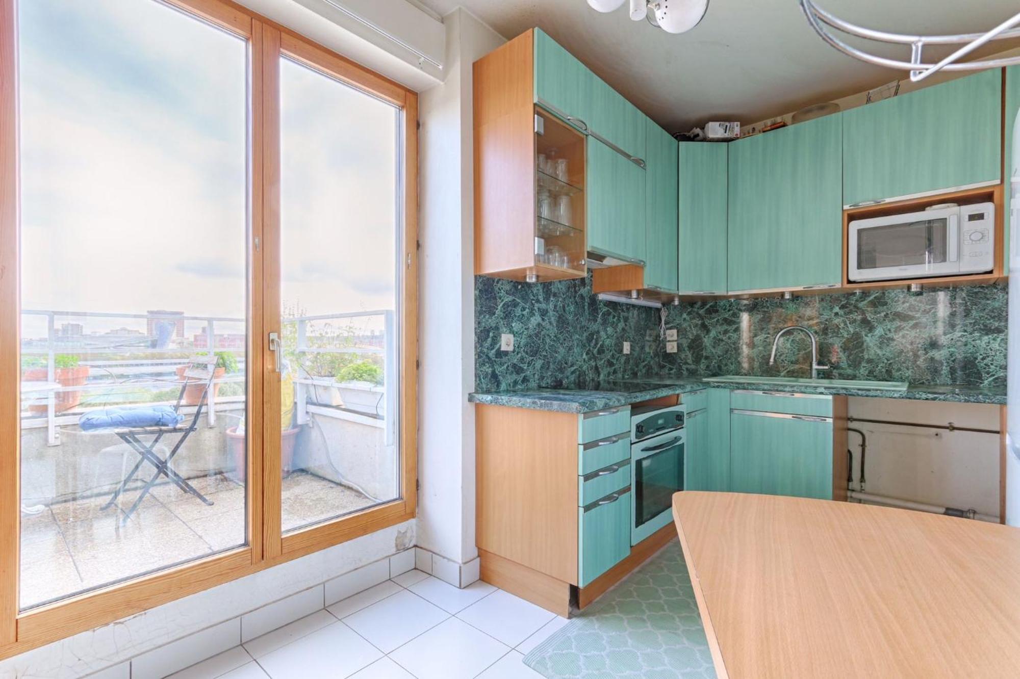 Trois Pieces Sur Parc De La Terrasse Et Vues Appartement *