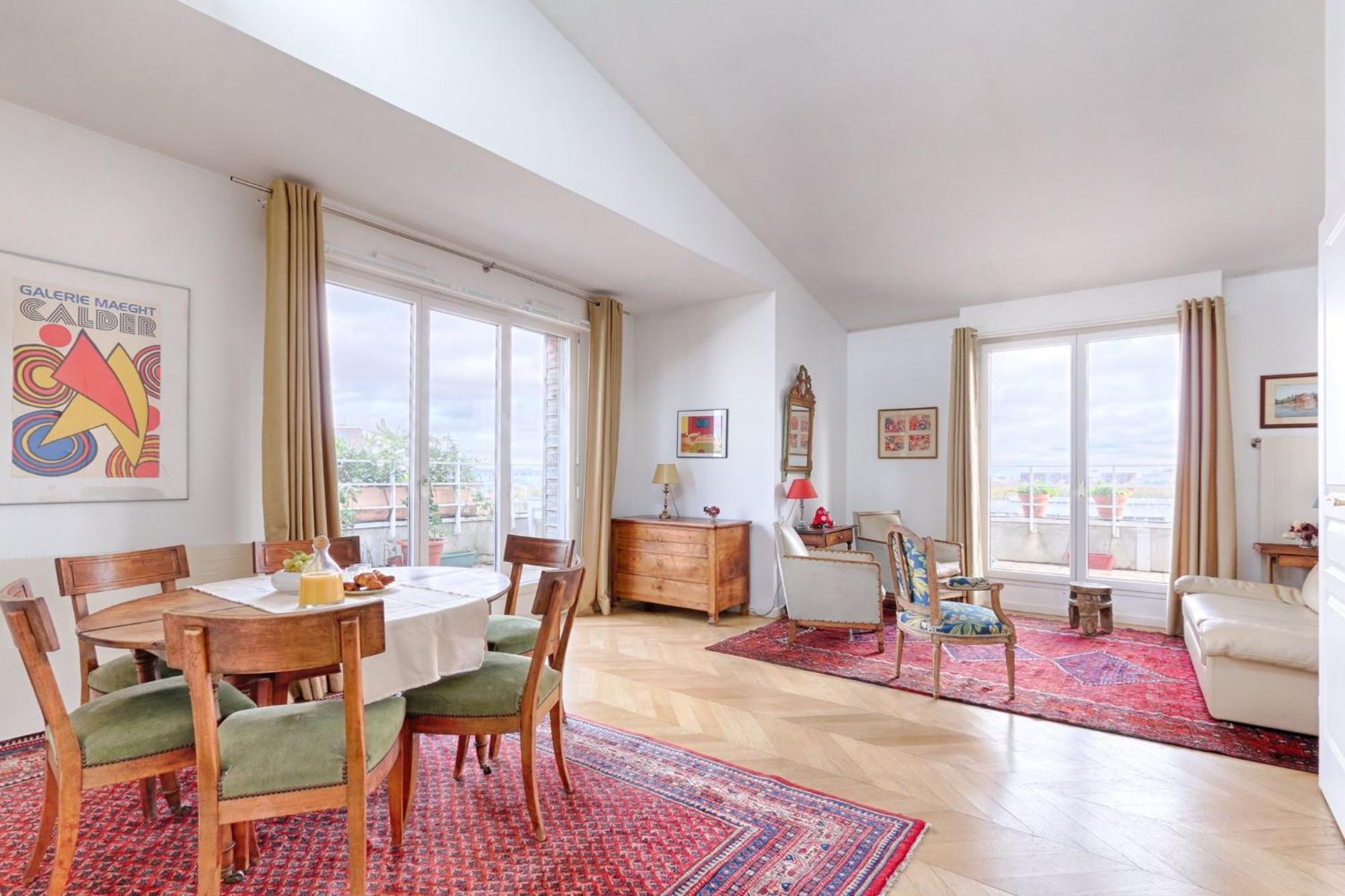 Appartement Trois Pieces Sur Parc De La Terrasse Et Vues *